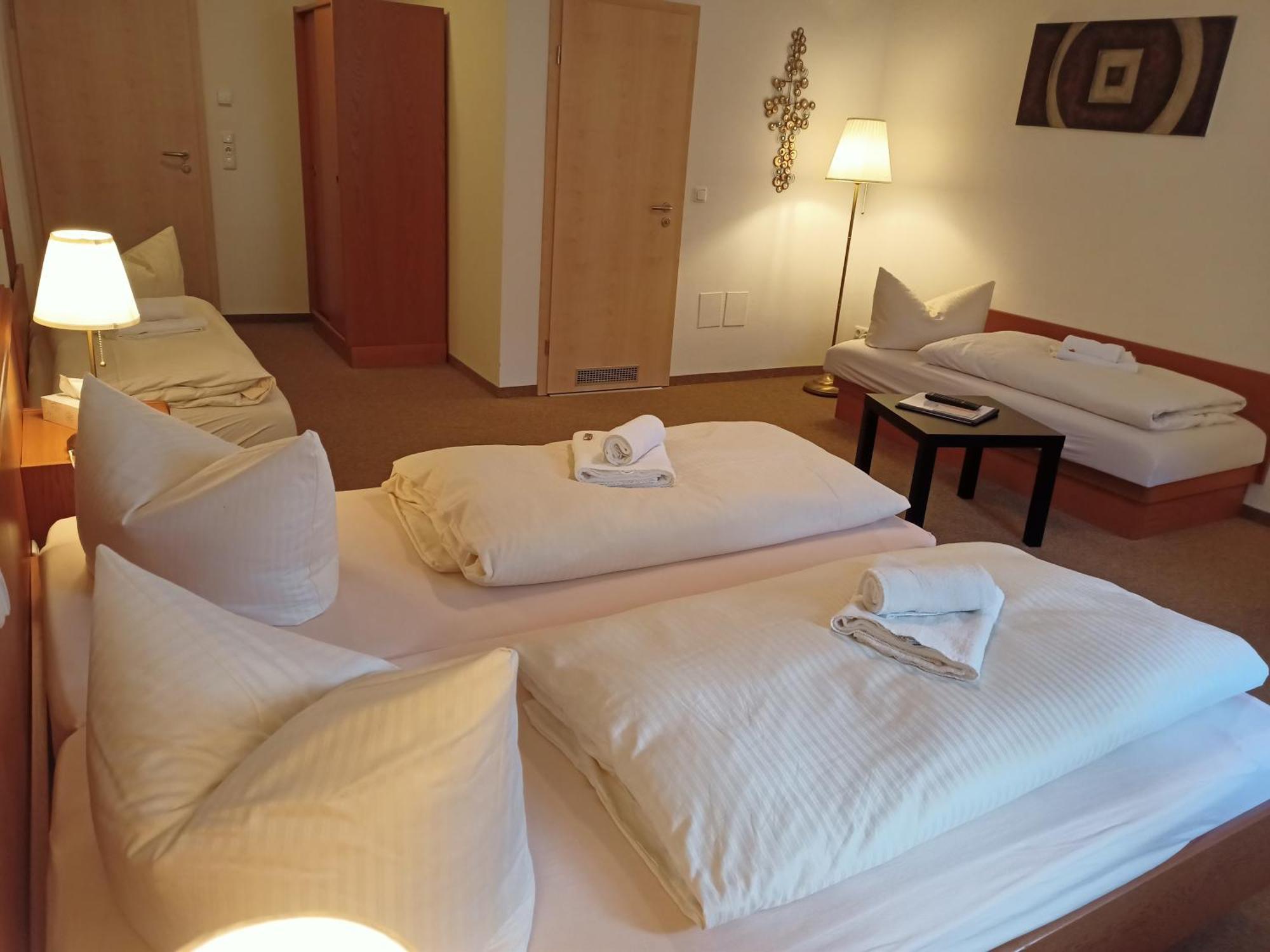 Hotel - Gasthof Erber Sinzing ภายนอก รูปภาพ